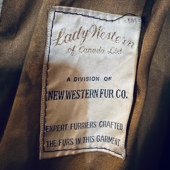 lady western of canada ‘40s/50s Rabbit Fur Trench Coat w/ Sheep Collar -AMAZING! - Picture 10 of 10